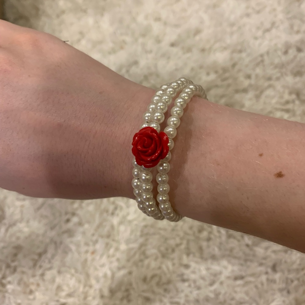 pearl bracelet
